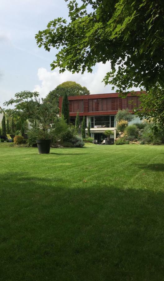 Un Havre De Paix Courcelles-Sapicourt Exterior photo